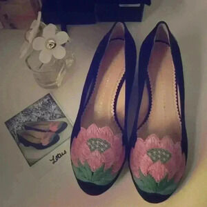 Charlotte Olympia Lotus Suede Low Pump Eur34/US4.5